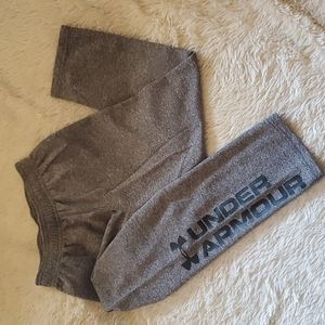 Boy's Soft Under Armour Casual Pants, size 6